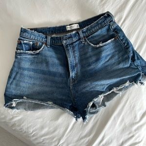 Abercrombie & Fitch Curve Love Mom Short High Rise Denim size 32/14